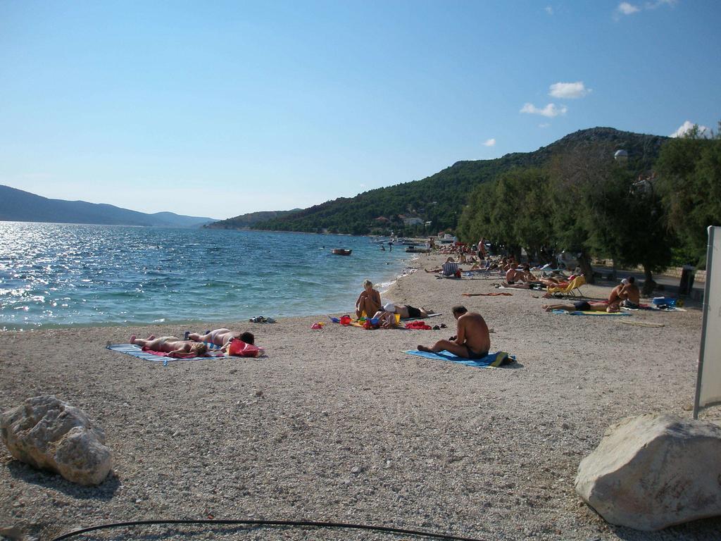 Viktorija Apartments Seget Vranjica Quarto foto